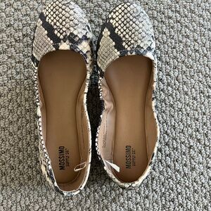 Mossimo Supply Co. Snakeskin Pattern Flats - Black and Cream